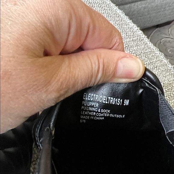 Steve Madden Electric/Eltro 1S1 Black Quilted Slip-On Sneakers Size 9 NWOT - Picture 7 of 8